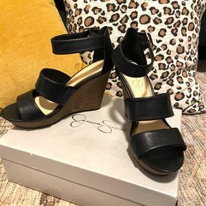 Jessica Simpson black wedge sz 9